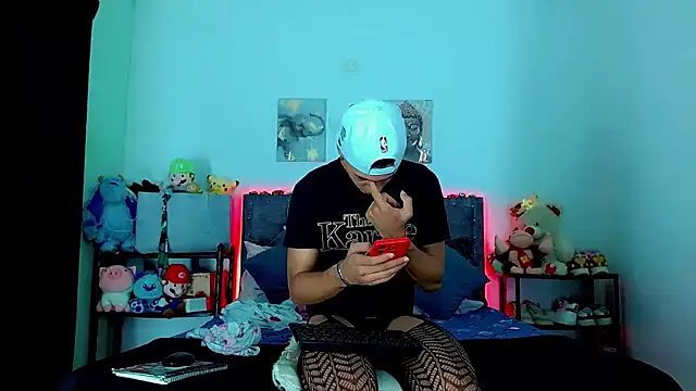 Liamscott  online show from February 1, 2026, 11:03 pm