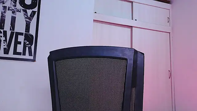 purple em69 online show from October 30, 2025, 4:00 am