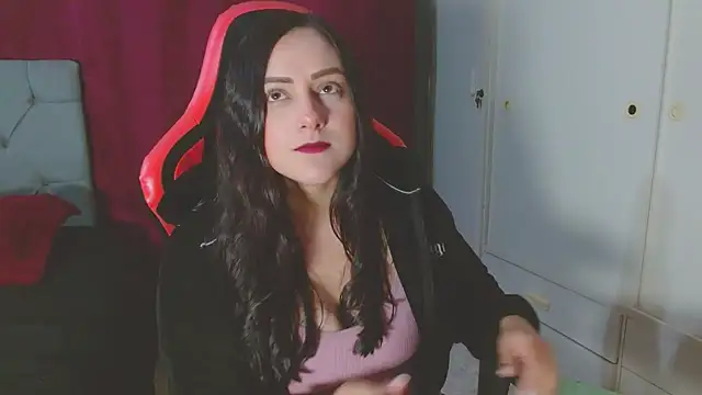 Noamartin  online show from December 23, 2025, 12:22 am