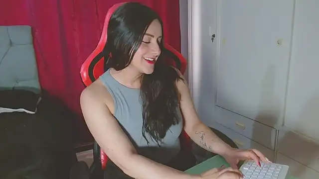 Snapshot of Noamartin_ chatting on February 9, 2026, 10:52 pm Noamartin online show from February 9, 2026, 10:52 pm