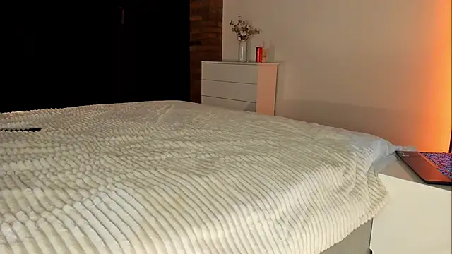 Rachel Rey online show from November 28, 2025, 6:30 pm