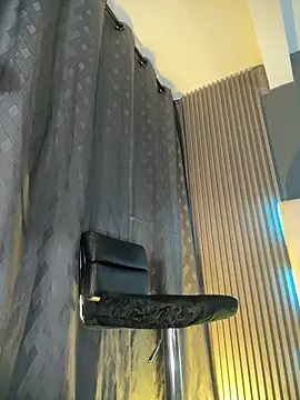 ivannapretyts online show from April 22, 2026, 3:52 pm