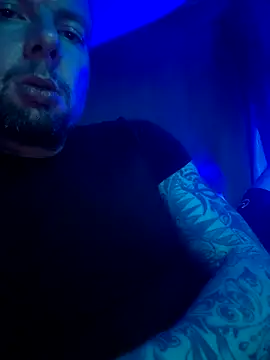 nicedicknicetats online show from September 27, 2025, 4:18 am