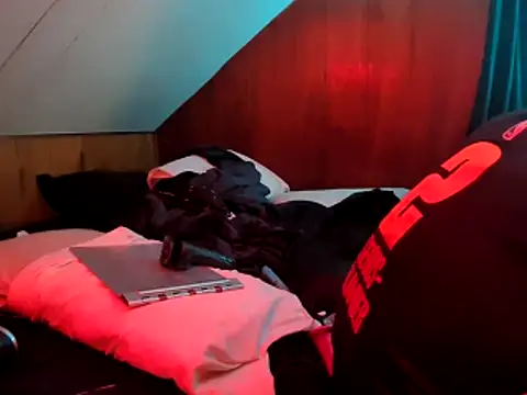 nicedicknicetats online show from October 30, 2025, 11:45 pm