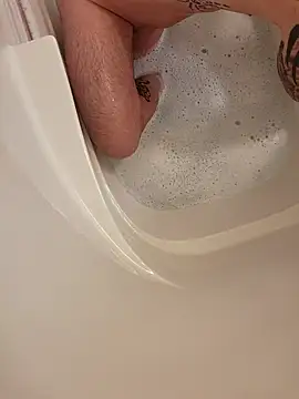 nicedicknicetats online show from October 18, 2025, 2:08 pm