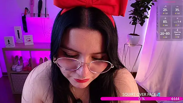 Snapshot of catha_cat chatting on February 3, 2026, 5:07 pm catha cat online show from February 3, 2026, 5:07 pm