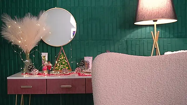 HaileyMoonn online show from December 18, 2025, 4:28 am