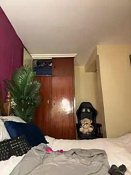 Snapshot of SSEXYBUBBLEBUTT101 chatting on February 20, 2026, 6:43 pm SSEXYBUBBLEBUTT101 online show from February 20, 2026, 6:43 pm