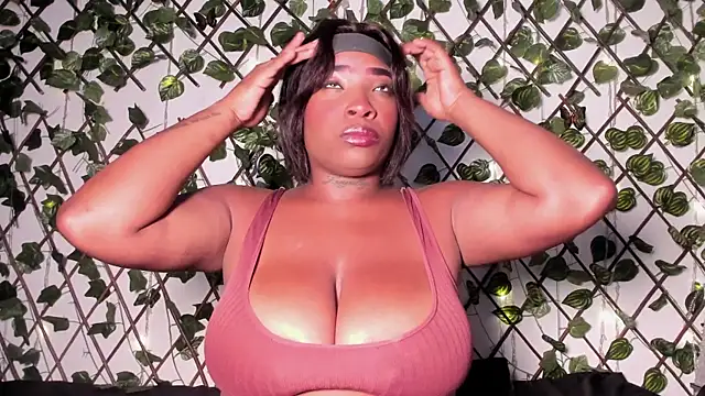 AlondraFerri1 online show from December 16, 2025, 3:00 am