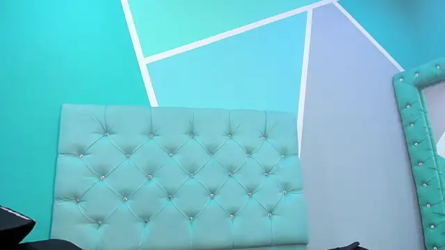 AlondraFerri1 online show from December 23, 2024, 8:03 pm