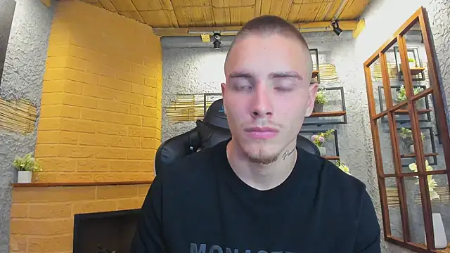 Snapshot of JordanThompson_ chatting on March 17, 2025, 10:08 pm JordanThompson online show from March 17, 2025, 10:08 pm