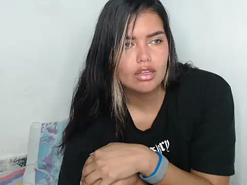 sweetkitty 16 online show from May 27, 2026, 8:27 pm