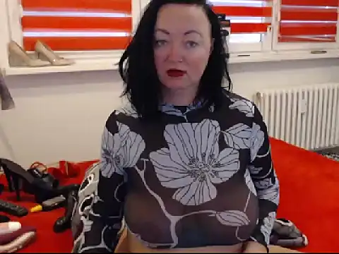 Snapshot of Alexie33 chatting on February 28, 2025, 10:52 am Alexie33 online show from February 28, 2025, 10:52 am
