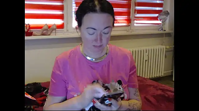 Alexie33 online show from April 7, 2026, 8:27 am