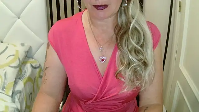 xxNoeliaxx online show from March 5, 2026, 8:00 am