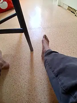 molozeb online show from September 29, 2025, 3:28 pm