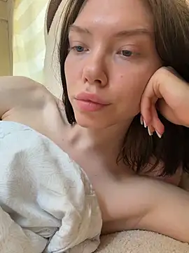 Lisaaa Alisa online show from June 16, 2026, 8:47 am