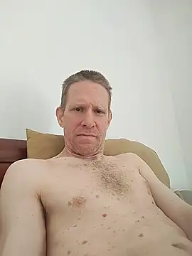 Snapshot of Blondinet92 chatting on May 20, 2026, 11:07 am Blondinet92 online show from May 20, 2026, 11:07 am