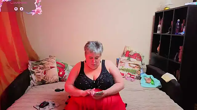 Snapshot of Klio5678 chatting on February 15, 2026, 9:08 am Klio5678 online show from February 15, 2026, 9:08 am