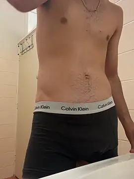 h0rnyguy001 online show from April 26, 2026, 3:15 am