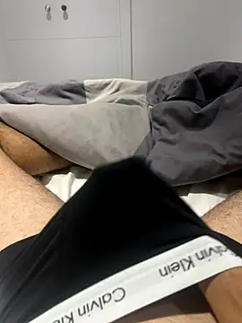 h0rnyguy001 online show from November 3, 2025, 10:02 pm