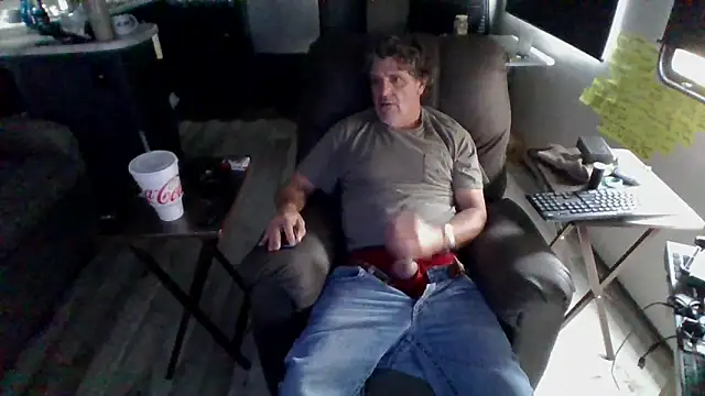 lateniter online show from February 13, 2026, 6:08 pm