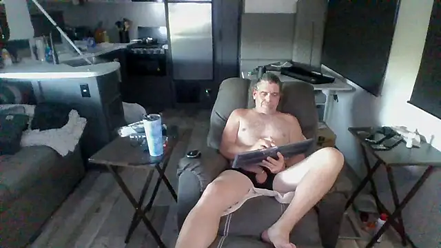Snapshot of lateniter chatting on June 30, 2026, 12:32 am lateniter online show from June 30, 2026, 12:32 am