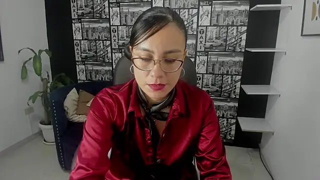 Snapshot of Agata-Moon chatting on March 5, 2025, 6:45 pm Agata-Moon online show from March 5, 2025, 6:45 pm