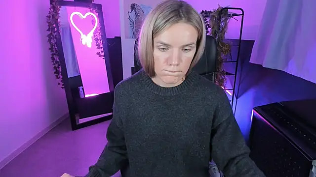 ViollaWise online show from February 5, 2025, 2:08 am