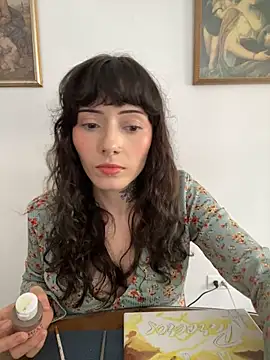 Snapshot of LiliJones_ chatting on November 28, 2025, 1:55 pm LiliJones online show from November 28, 2025, 1:55 pm