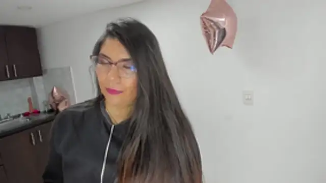 Snapshot of Luna_Dumont chatting on February 7, 2026, 11:18 am Luna Dumont online show from February 7, 2026, 11:18 am