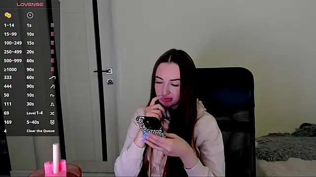 Snapshot of Kimmberr chatting on October 30, 2025, 6:23 am Kimmberr online show from October 30, 2025, 6:23 am