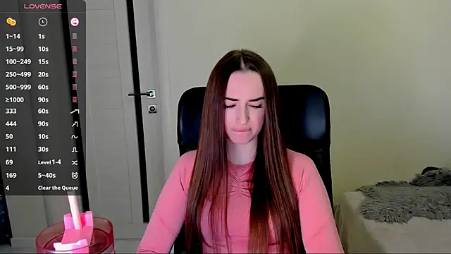 Snapshot of Kimmberr chatting on October 24, 2025, 4:44 am Kimmberr online show from October 24, 2025, 4:44 am