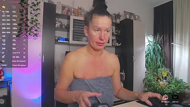 SheilaRyan online show from January 13, 2026, 4:49 am