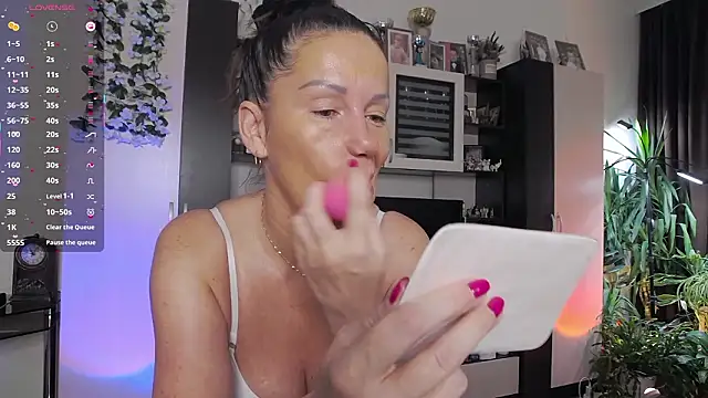 SheilaRyan online show from March 10, 2026, 5:22 am