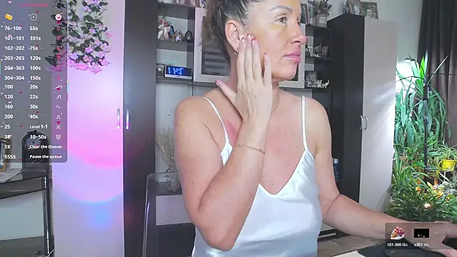 SheilaRyan online show from February 7, 2026, 4:42 am