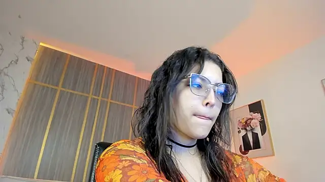 Dollar-girl online show from March 9, 2026, 2:09 pm