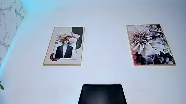 Dollar-girl online show from April 7, 2026, 4:09 pm