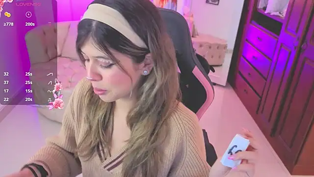 Snapshot of NATAASHA___ chatting on November 10, 2025, 3:22 am NATAASHA online show from November 10, 2025, 3:22 am