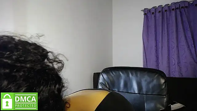 Mr MrsCurie online show from October 10, 2025, 10:43 pm