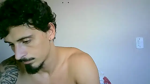 Snapshot of milkoffe chatting on January 23, 2025, 1:56 pm milkoffe online show from January 23, 2025, 1:56 pm