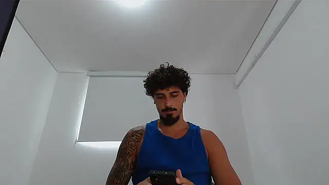 Snapshot of milkoffe chatting on February 25, 2026, 2:17 pm milkoffe online show from February 25, 2026, 2:17 pm