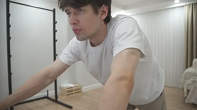 tommyjoyer online show from November 8, 2025, 11:58 am