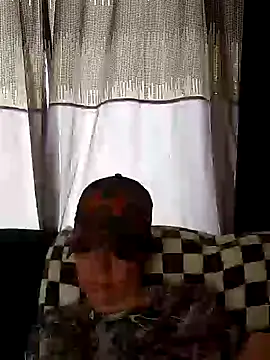 SidneyRaee online show from February 28, 2025, 5:15 pm