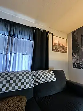 SidneyRaee online show from December 20, 2024, 7:50 pm