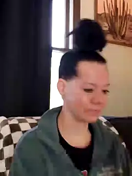 SidneyRaee online show from January 6, 2025, 4:44 pm