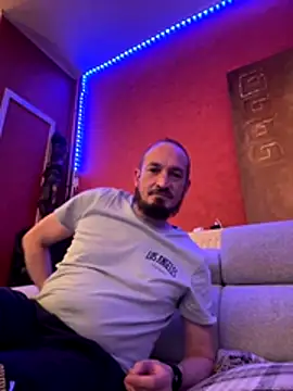 Denislamalice34 online show from November 19, 2025, 9:26 pm