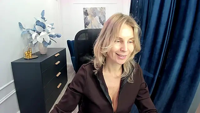 Sinty Devis online show from November 16, 2025, 11:15 am