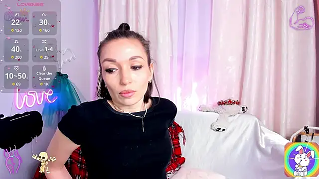 Snapshot of jessica_tiny chatting on May 6, 2026, 2:04 am jessica tiny online show from May 6, 2026, 2:04 am