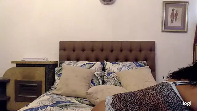 OmegaLipps online show from December 1, 2025, 8:59 am